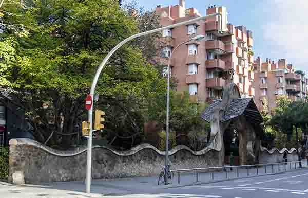 01 - Barcelona - Gaudí - Porta Miralles